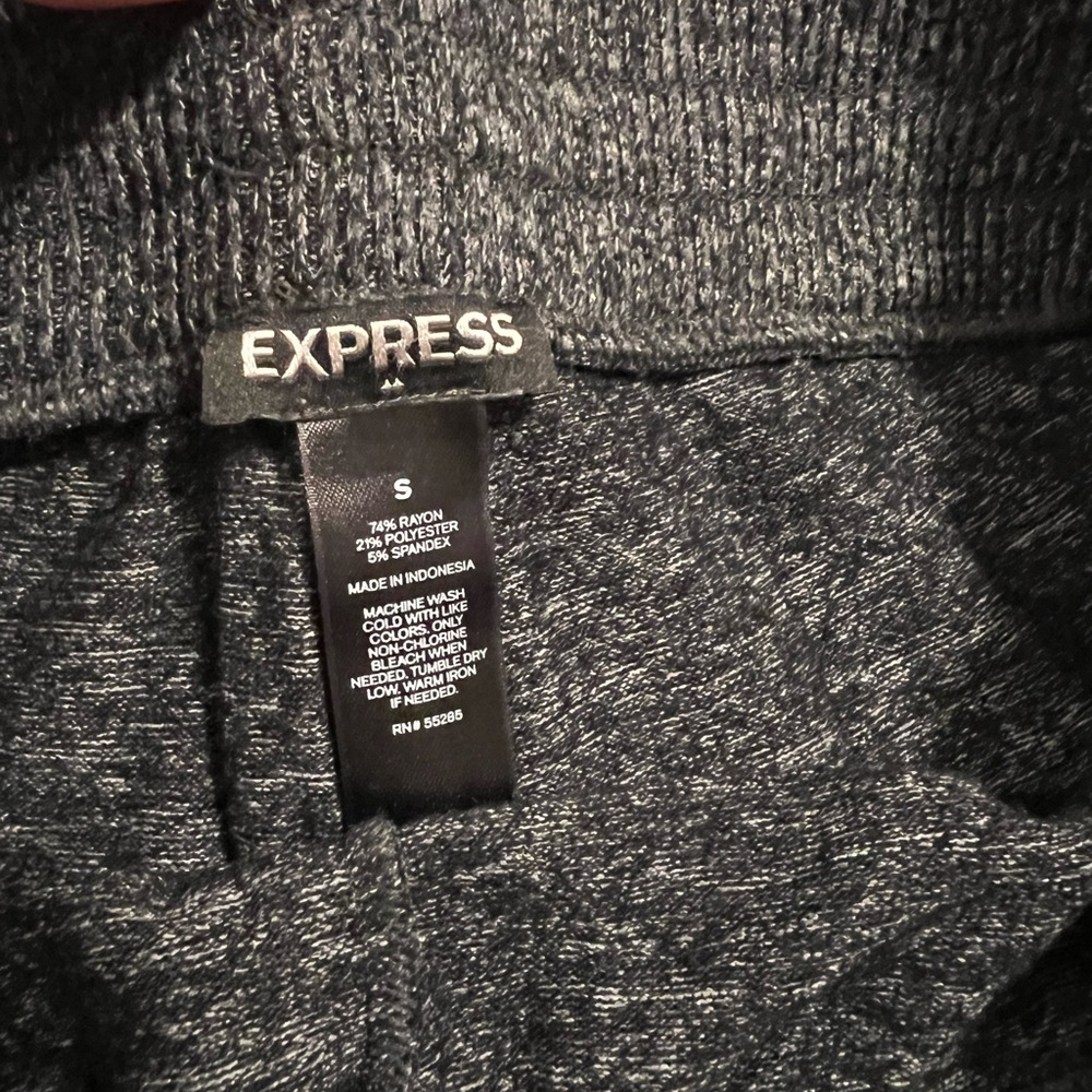 Express Shorts ✨ - Picture 3 of 5